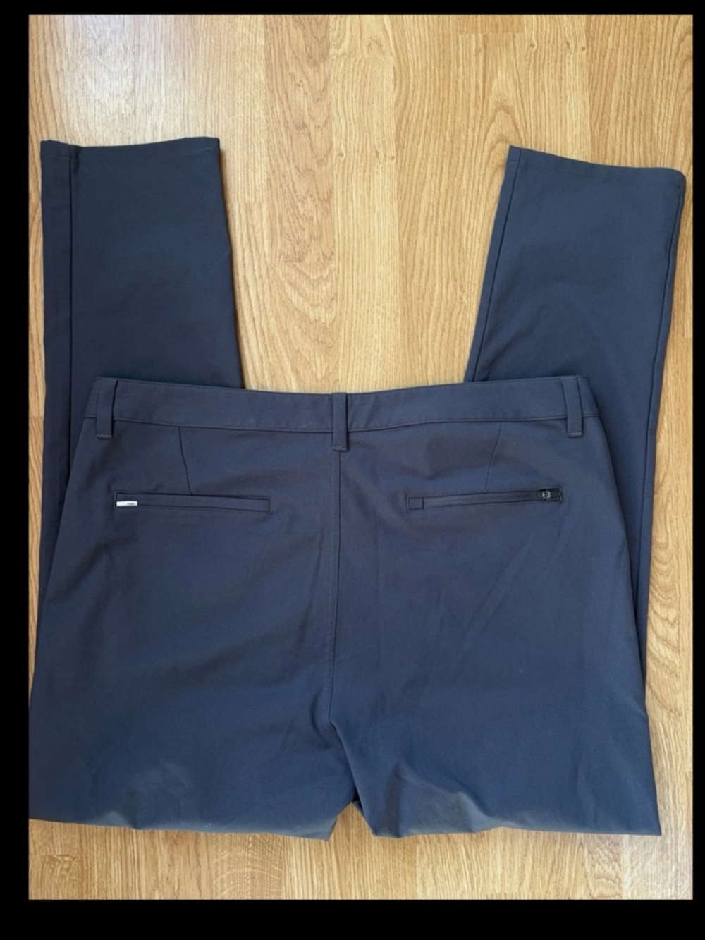 Vuori Cascade Tech Chino Pant Men’s 36 V427 Athletic Slim Fit Stretch Charcoal - Picture 4 of 4